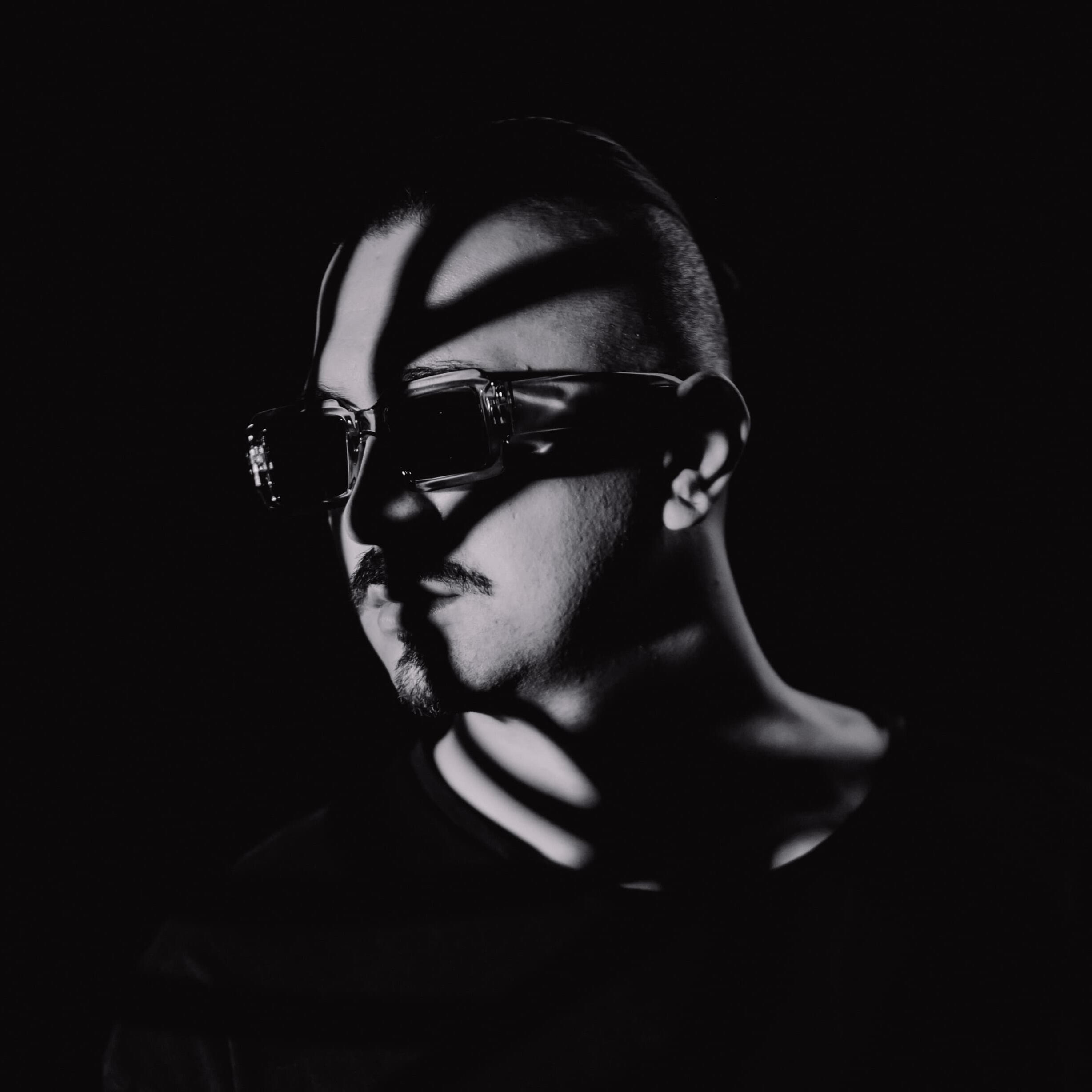 Dan Tanev DJ Producer Image Bio